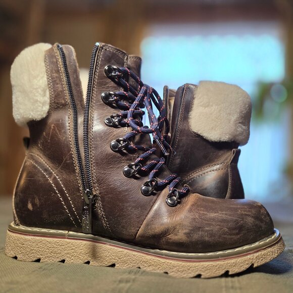ROYAL CANADIAN Winter Workboot "Cambridge" Runs Large - Picture 2 of 10